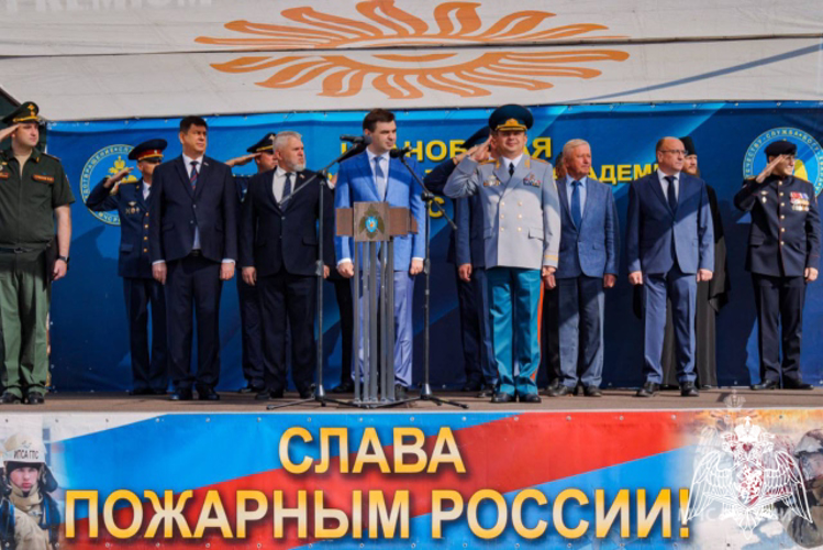 Начальник регионального Управления Росгвардии поздравил курсантов, кадетов и студентов с Днем знаний  