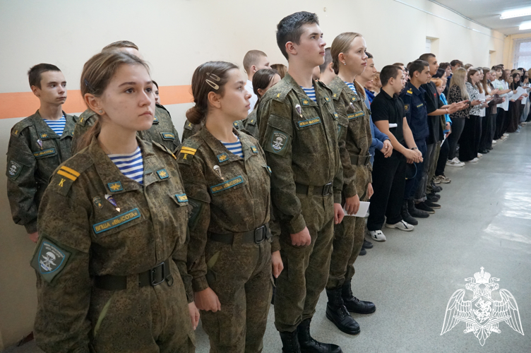 Росгвардейцы познакомили ивановских школьников с военными профессиями
