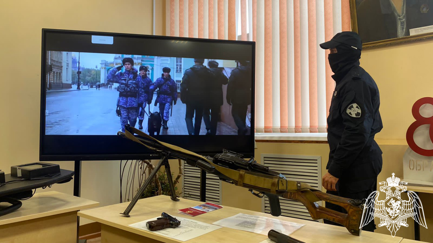 Росгвардейцы провели выездную презентацию ведомства для студентов колледжа в Вичуге