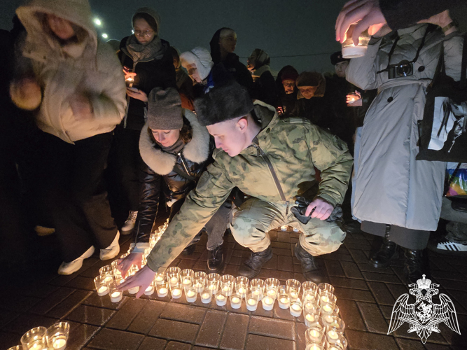 В Иванове Росгвардейцы приняли участие в акции «900 свечей» в память о жителях блокадного Ленинграда