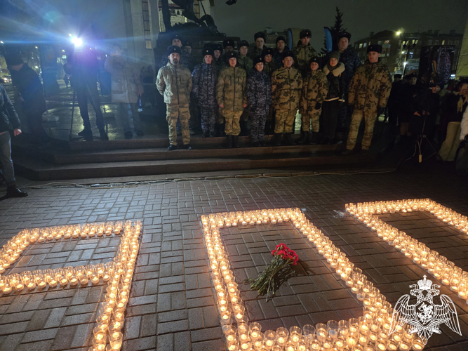 В Иванове Росгвардейцы приняли участие в акции «900 свечей» в память о жителях блокадного Ленинграда