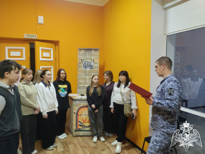 Сотрудник Росгвардии принял участие в качестве члена жюри в квесте "Блокадный Ленинград"