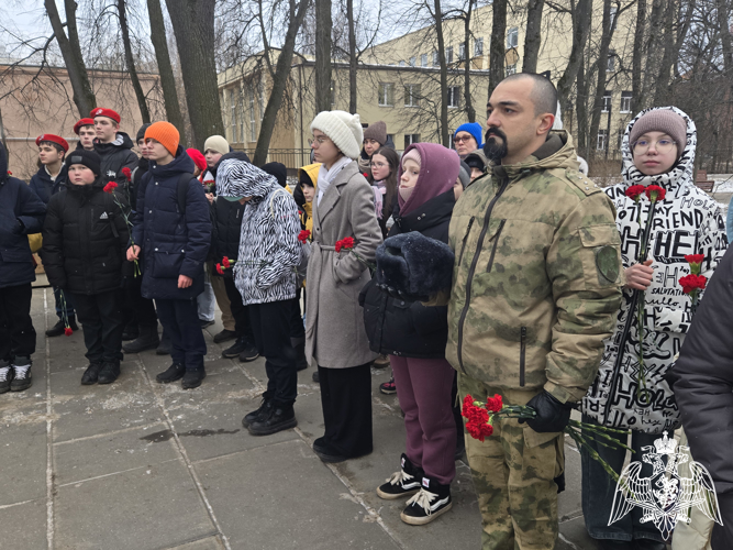 Сотрудники и военнослужащие Росгвардии приняли участие в мероприятиях ко Дню памяти воинов-интернационалистов в Иванове