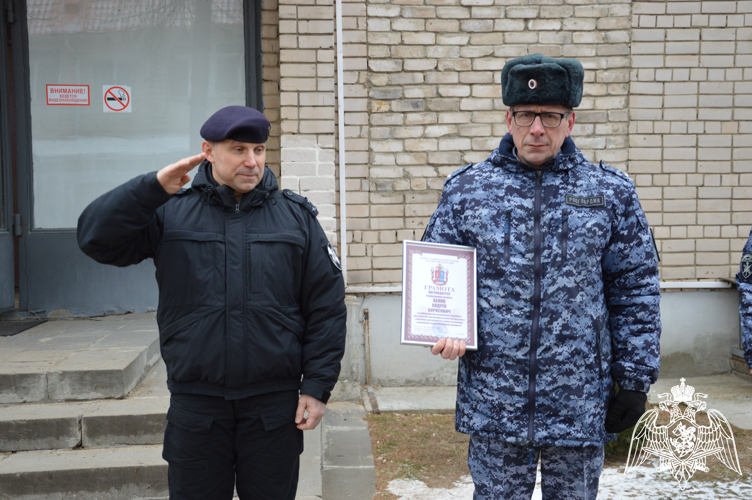 Поздравление начальника регионального Управления Росгвардии полковника полиции Владимира Марина с днем образования подразделений государственного контроля и лицензионно-разрешительной работы  