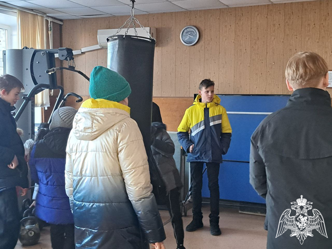 В Иванове сотрудники ОМОН «Спарта» Росгвардии открыли свои двери для детей