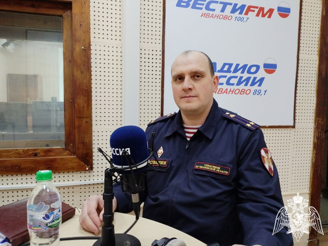 В преддверии дня образования подразделений лицензионно-разрешительной работы офицер Росгвардии выступил в эфире радио «Россия-Иваново»