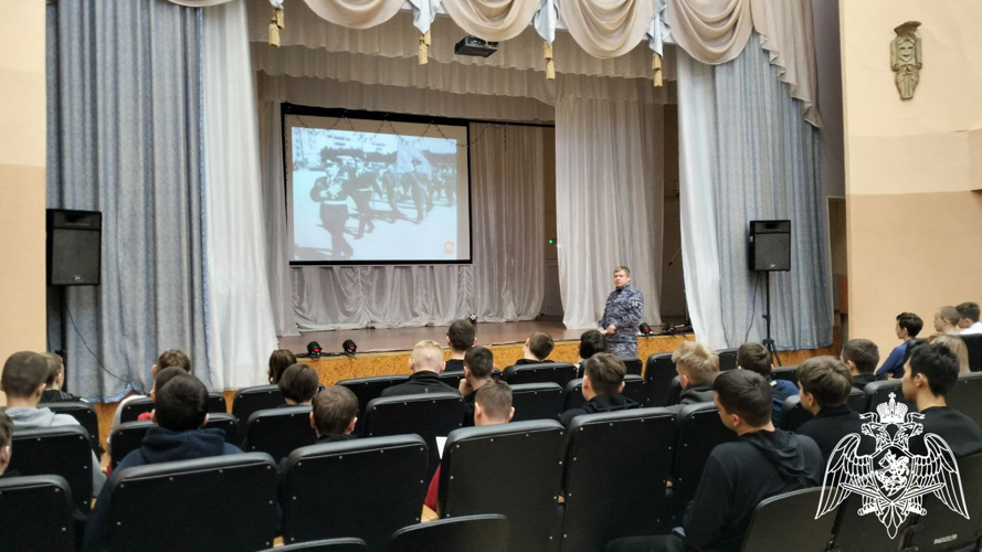 Росгвардия продолжает проводить профориентационные мероприятия для студентов Ивановской области