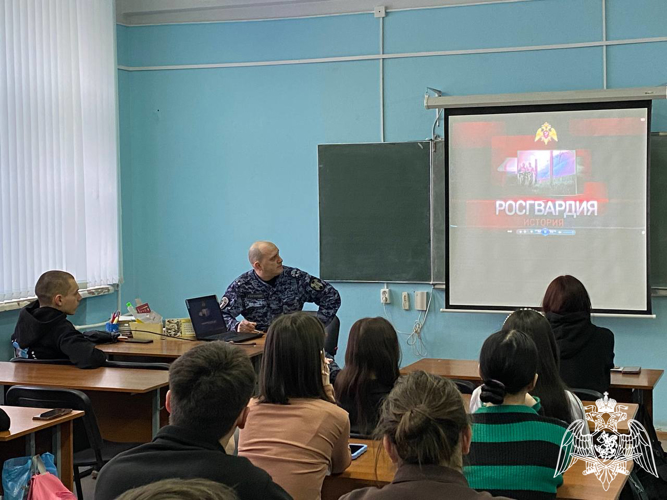 Студенты ивановских колледжей узнали, как можно стать курсантом высших учебных заведений Росгвардии