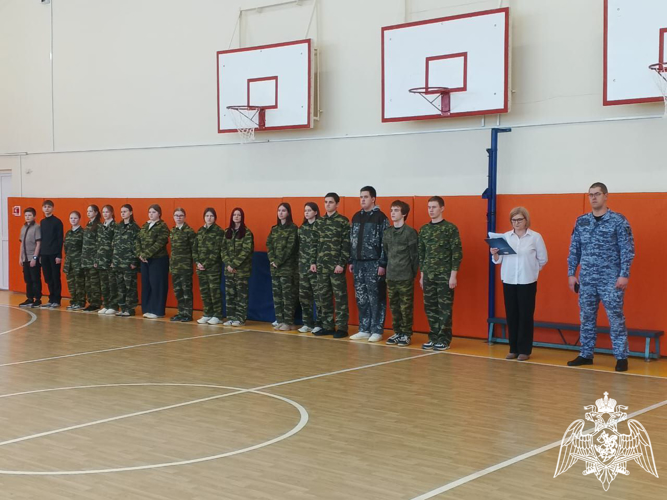 Офицер Росгвардии принял участие в судействе в "Зарничке-2025" в городе Пучеж Ивановской области