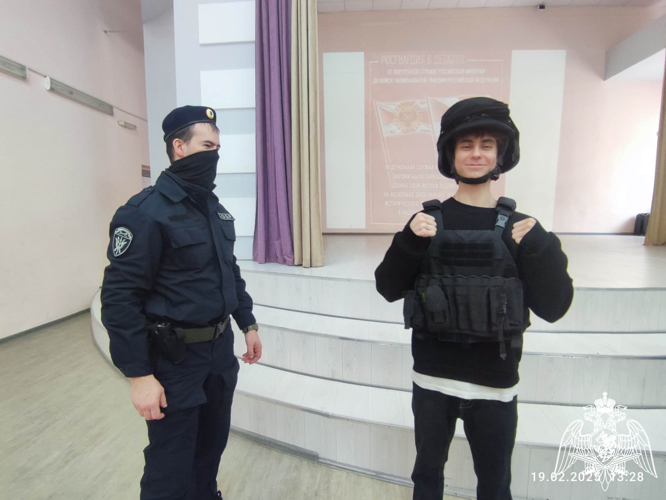 Спецназовцы регионального Управления Росгвардии продолжают работу по ранней профориентации ивановской молодёжи 