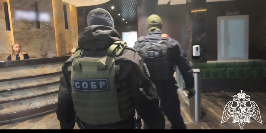 При силовой поддержке СОБР «Сумрак» задержан подозреваемый за разглашение налоговой тайны
