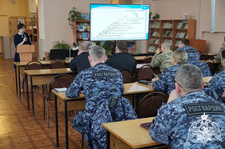 В Иванове сотрудники Росгвардии приняли участие в просветительских лекциях