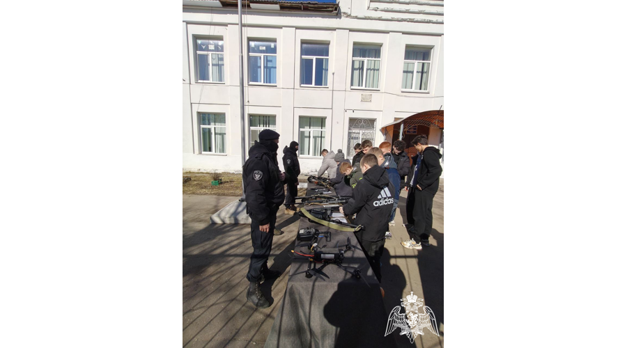 Офицеры ивановского СОБР "Сумрак" приняли участие в военно-патриотической игре "Зарница"