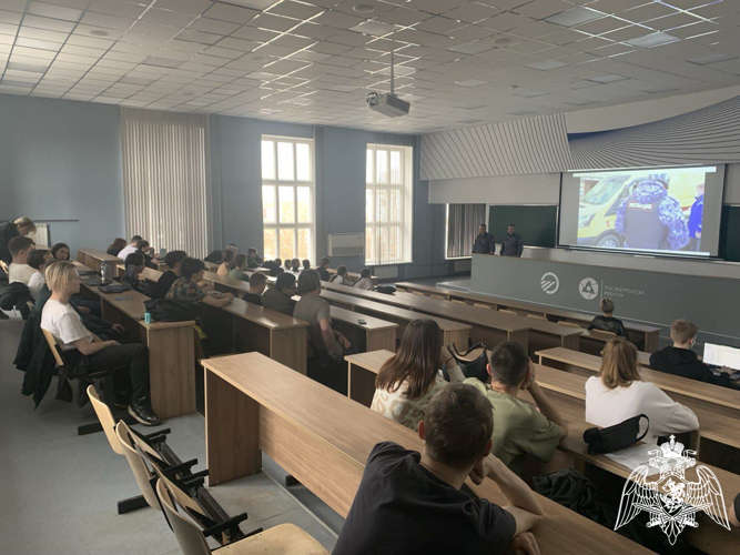 Росгвардейцы провели профориентационные встречи с ивановскими студентами