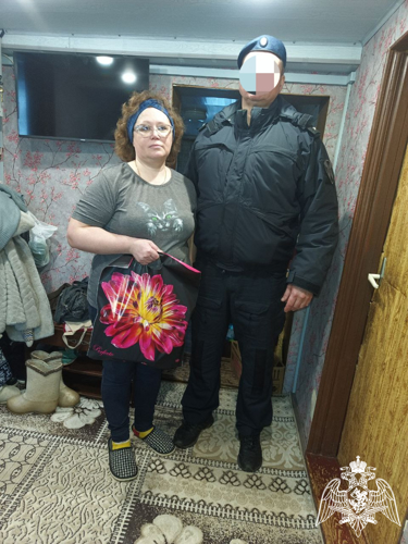 Сотрудники СОБР «Сумрак» поздравили матерей и вдов погибших сослуживцев с 8 марта
