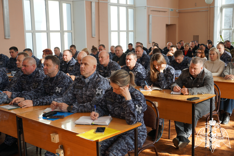 В Иванове сотрудники и военнослужащие Росгвардии стали участниками просветительских лекций