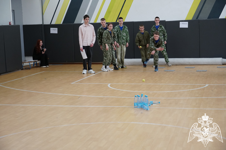 Росгвардейцы выступили судьями на городской военно-спортивной эстафете в Иванове