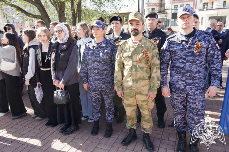 Акцию «Георгиевская ленточка» поддержали росгвардейцы в Иванове