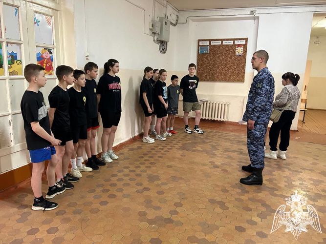 Офицер Росгвардии  оценил команды в муниципальном этапе военно-спортивной игры «Зарница 2.0» в Пучеже