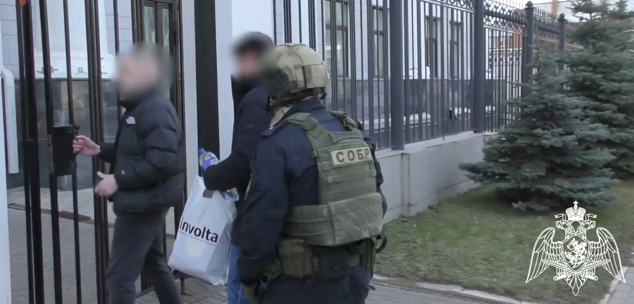 В Иванове при силовой поддержке СОБР "Сумрак" Росгвардии задержаны лица, подозреваемые в получении взяток