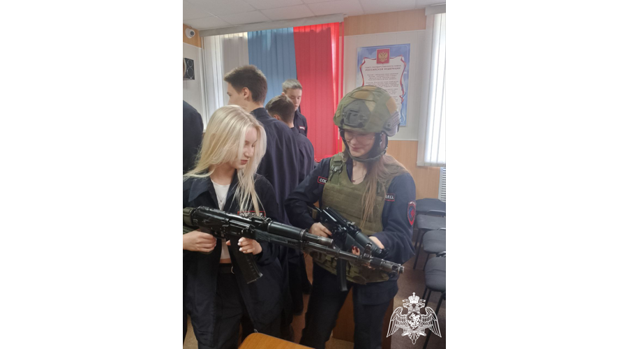 Экскурсия на базе ОМОН "Спарта" проведена для студентов в Иванове