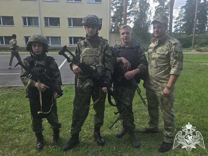 Сотрудники Росгвардии приняли участие в открытии военно-спортивных сборов «Клещёвские зори» в Шуйском районе