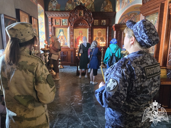 Росгвардейцы приняли участие в праздничном Богослужении в день Успения Пресвятой Богородицы в Иванове