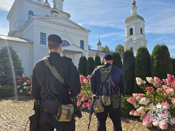 Росгвардейцы приняли участие в праздничном Богослужении в день Успения Пресвятой Богородицы в Иванове