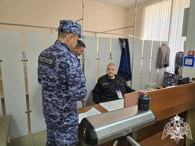 В Иванове сотрудники Росгвардии приняли участие во всероссийских учениях по антитеррористической защищенности объектов образования