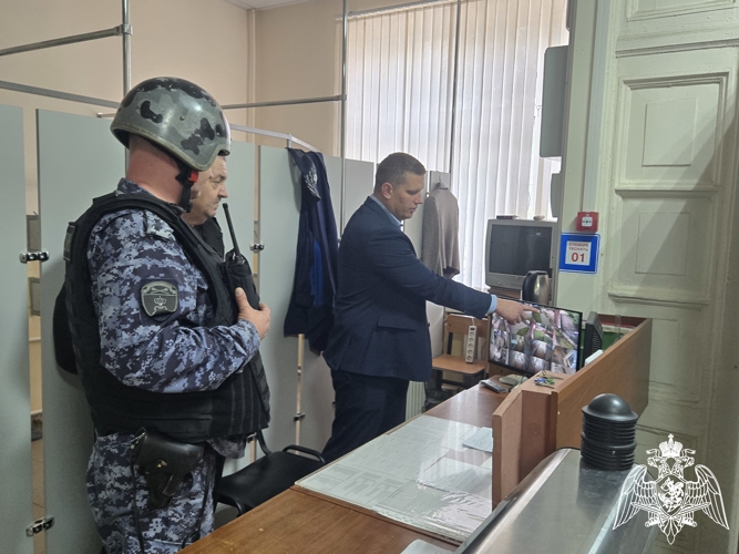 В Иванове сотрудники Росгвардии приняли участие во всероссийских учениях по антитеррористической защищенности объектов образования
