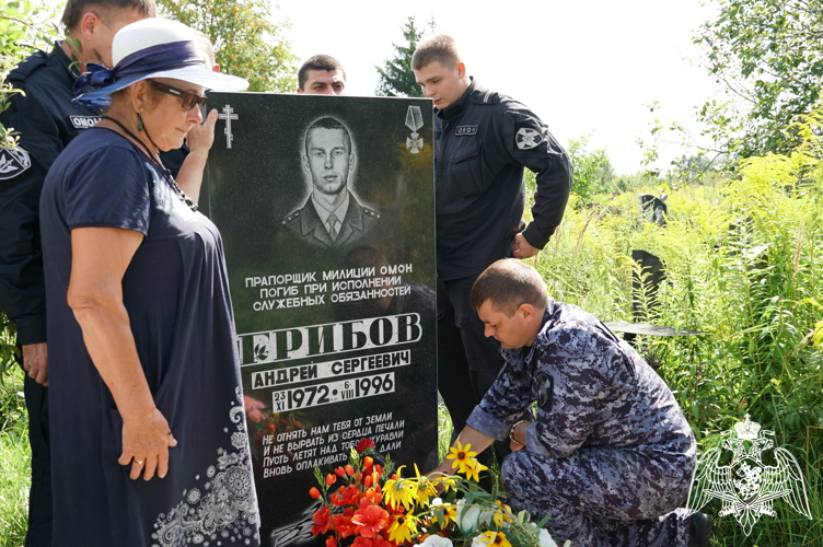 Бойцы ОМОН «Спарта» почтили память погибшего сослуживца