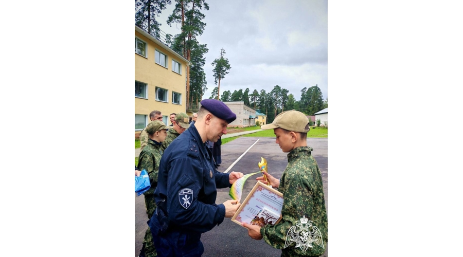 Росгвардейцы приняли участие в закрытии военно-спортивных сборов "Клещевские зори-2025"