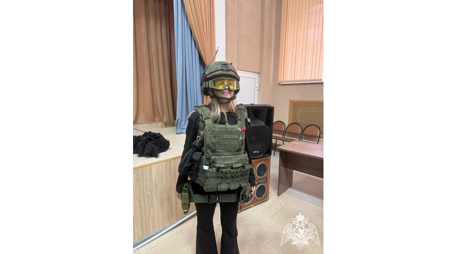 В Иванове росгвардейцы провели профориентационную встречу для школьников
