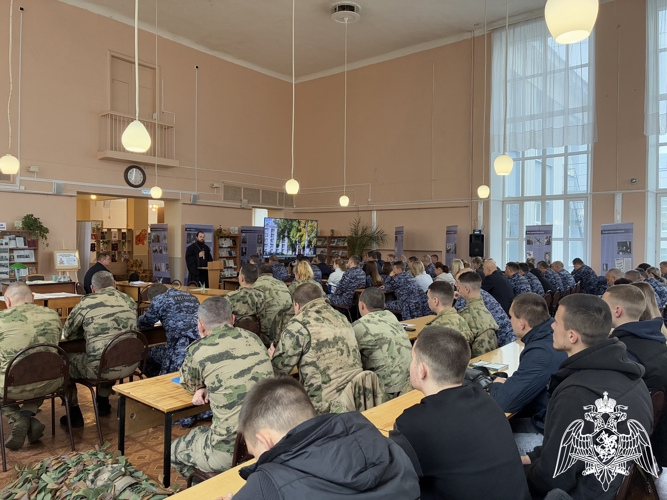В Иванове росгвардейцы прослушали лекцию от спикера общества «Знание» и духовенства