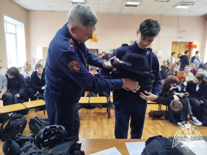 Патриотические и профориентационные мероприятия проводят росгвардейцы для юных жителей Иванова и области