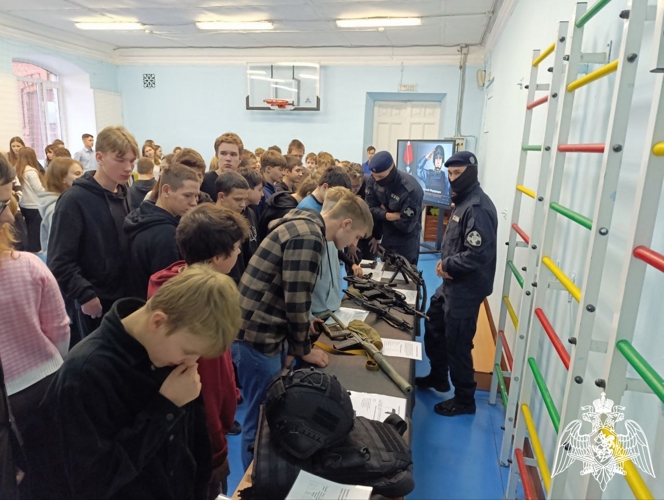 Патриотические и профориентационные мероприятия проводят росгвардейцы для юных жителей Иванова и области