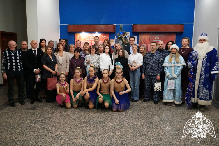 Новогодний утренник для детей сотрудников организовали ивановские росгвардейцы