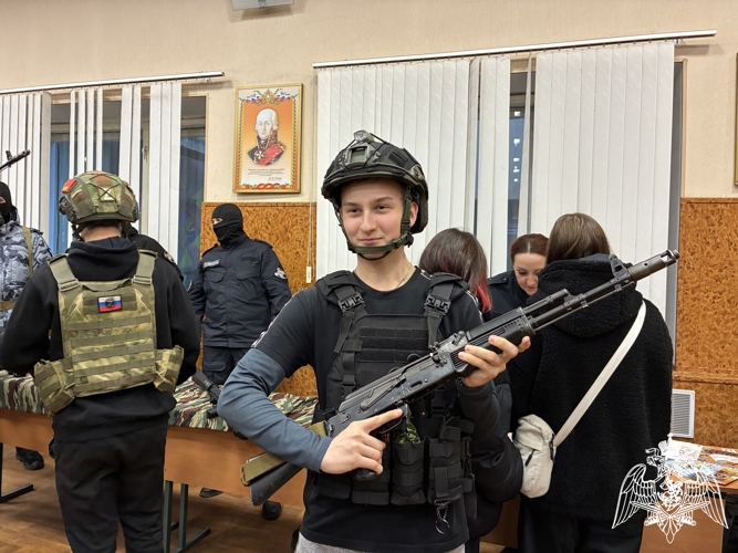 Сотрудники Росгвардии приняли участие в ежегодной военно- патриотической акции «День призывника»