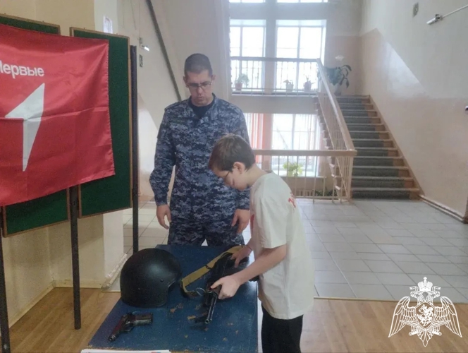 В Пучеже росгвардейцы приняли участие в торжественном мероприятии «Память о героях не угаснет!»