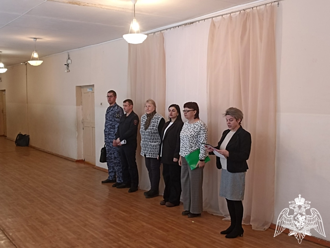 В Ивановской области росгвардейцы рассказывают школьникам о специальностях в ведомственных вузах