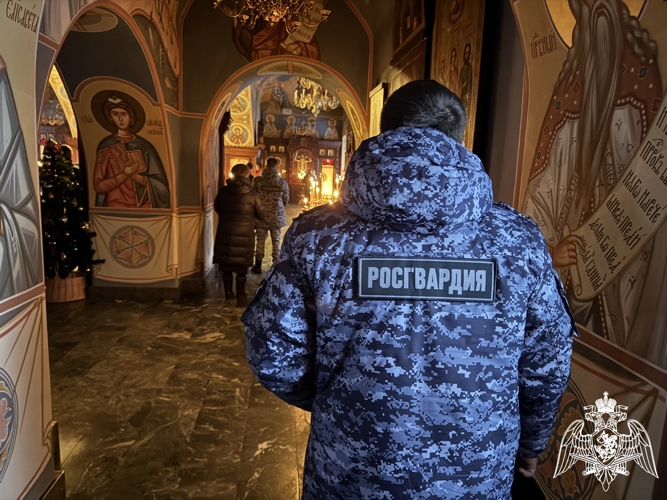 В Иванове сотрудники Росгвардии приняли участие в крещенских торжествах
