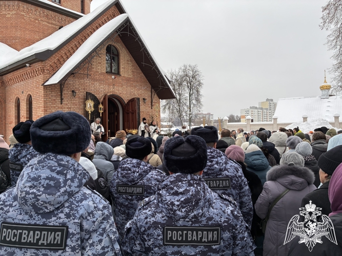 В Иванове сотрудники Росгвардии приняли участие в крещенских торжествах
