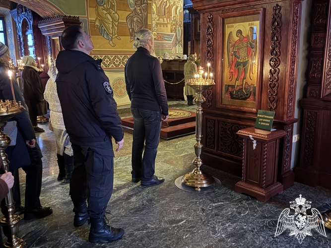 В Иванове сотрудники Росгвардии приняли участие в крещенских торжествах