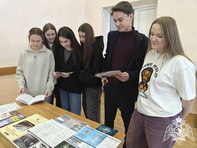 Сотрудники ОМОН «Спарта» провели для школьников тематический урок, посвященный снятию блокады Ленинграда