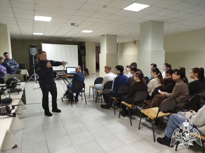 В Приволжске росгвардейцы провели тематическую встречу со школьниками