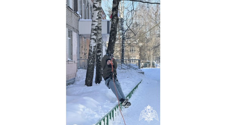 Команда росгвардейцев стала соорганизаторами проведения «Зарницы» на базе ивановской средней школы № 62.