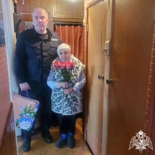 В преддверии 8 Марта ивановские росгвардейцы поздравили вдов и матерей погибших сослуживцев
