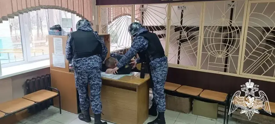 В Иванове сотрудники Росгвардии приняли участие во Всероссийских учениях на объекте образования