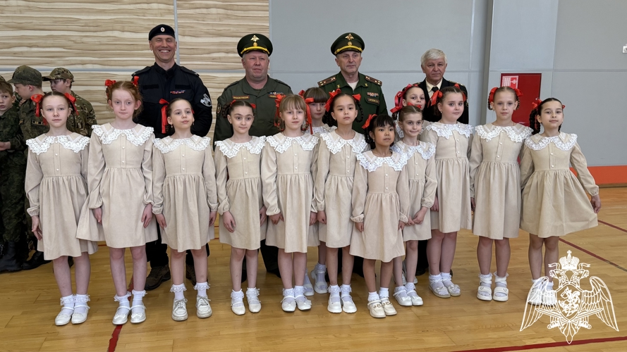 Ивановские росгвардейцы приняли смотр строя и песни военно-патриотических клубов города