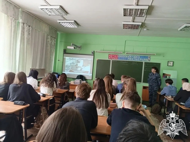 Офицер Росгвардии рассказала ивановским школьникам о поступлении в Пермский военный институт